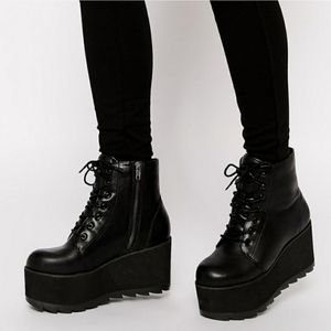 ISO YRU Hercules Boots